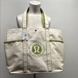 Lululemon Daily Multi Pocket Tote Canvas Bag 20L Travel Natural Eden Green New